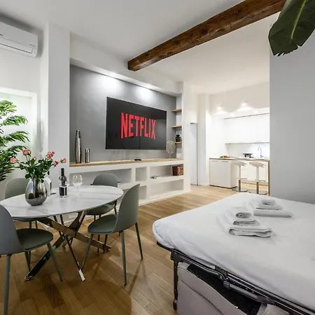 Stylish Loft & Luxury In Duomo Brera Apartamento *